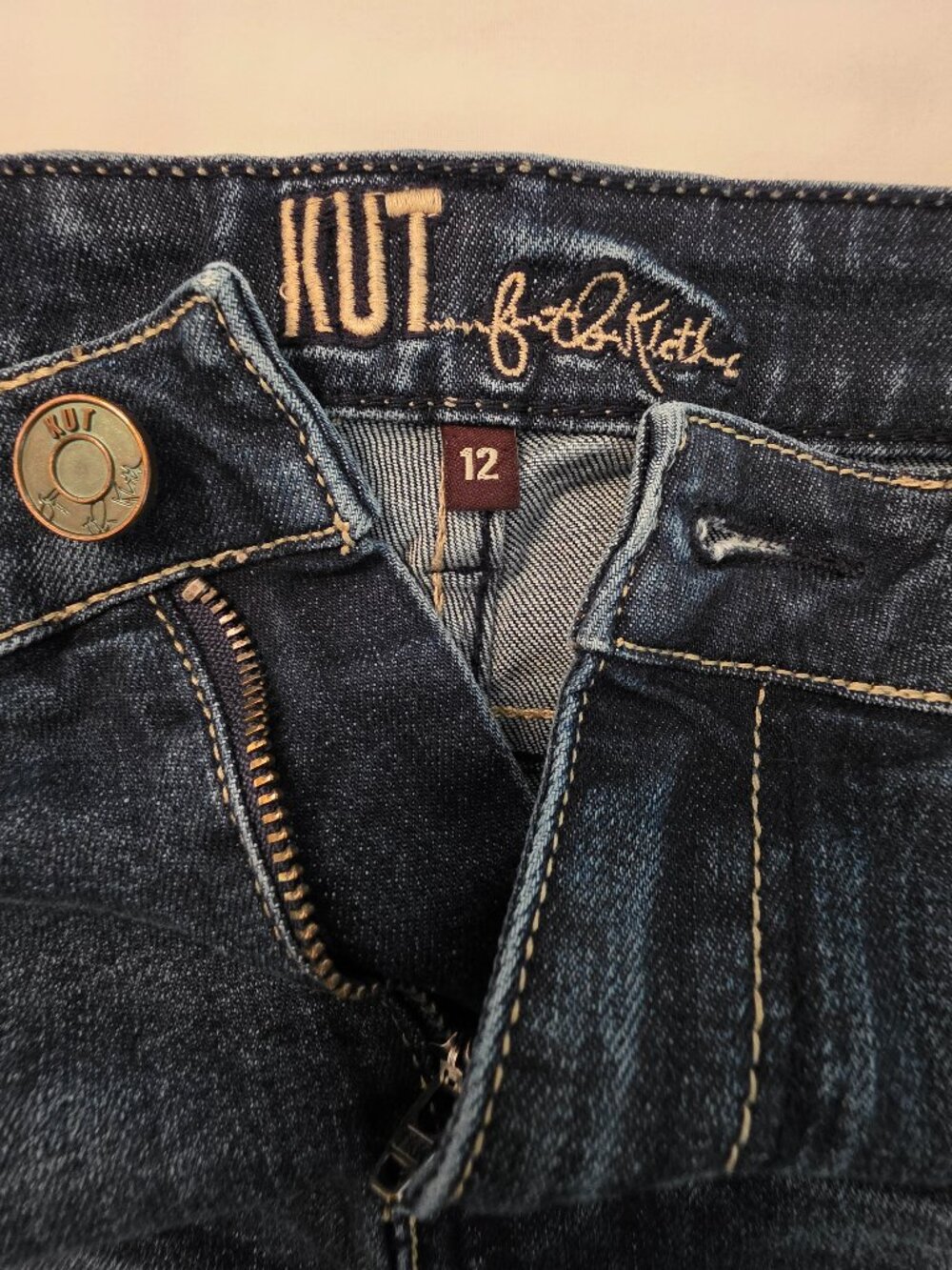 Kut From The Cloth Bermuda Denim Women's Shorts, Size 12 - Picture 7 of 9